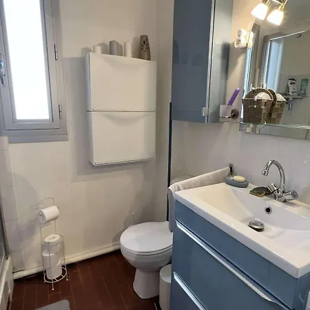 Calme 2 Pers. A 100m Avec Parking Prive - Fr-1-702-25 *